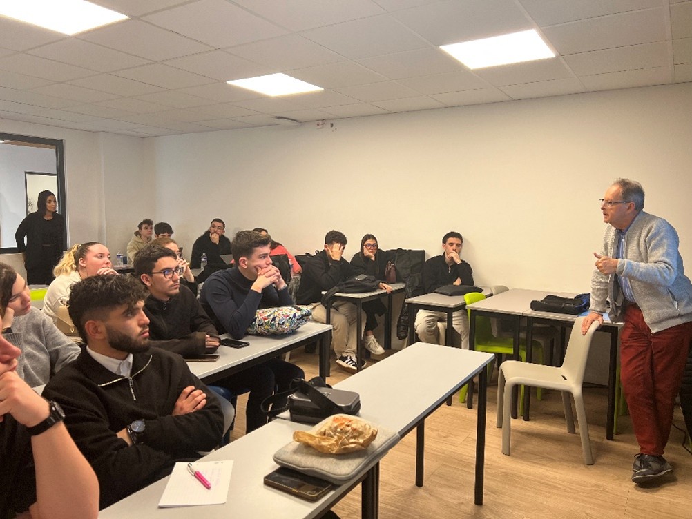 conferences-etudiants-association-ecti